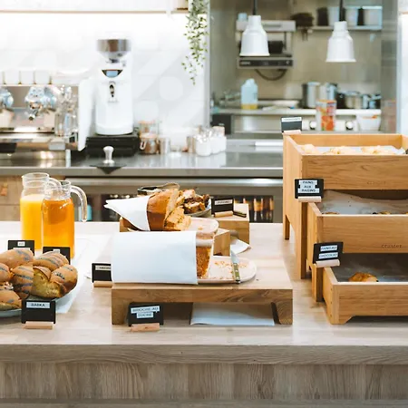 Ξενοδοχείο με διαμερίσματα Bikube Μονπελιέ